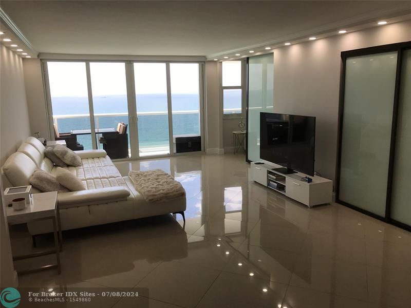 Image 3 of 22 For 3140 Ocean Dr  1806