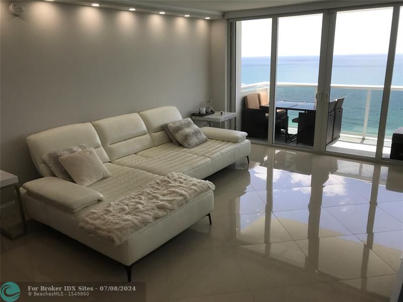 Image 4 of 22 For 3140 Ocean Dr  1806