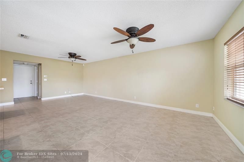 Image 14 of 64 For 10423 Boca Springs Dr