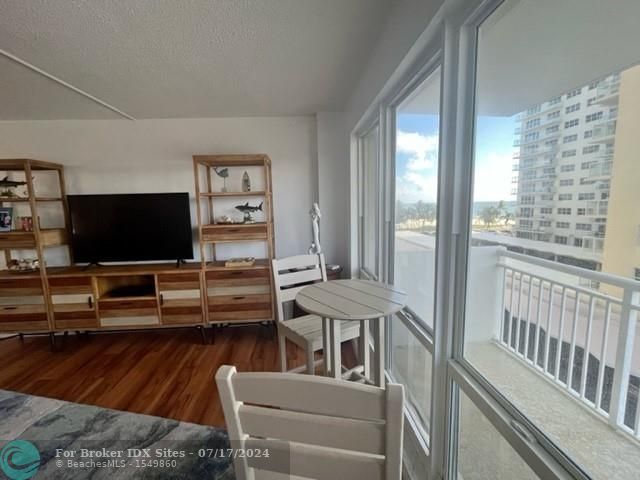 Image 8 of 27 For 133 Pompano Beach Blvd  301