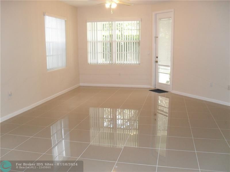 Image 10 of 41 For 1506 Fenton Dr