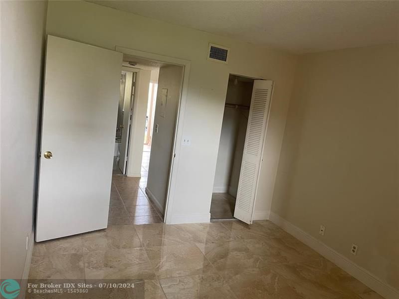 Image 14 of 16 For 6650 Royal Palm Blvd  110c