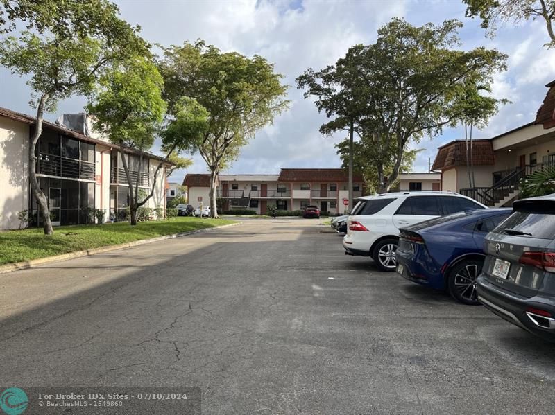 Details for 925 209th St  205, Miami, FL 33179