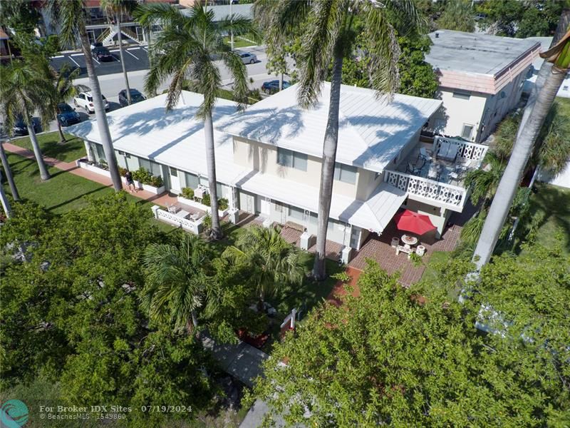 Listing Details for 220 12th Ave, Deerfield Beach, FL 33441