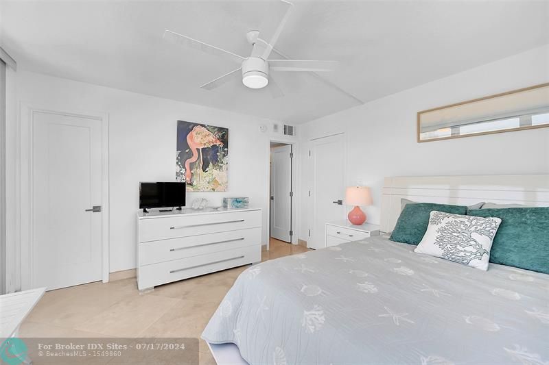 Image 36 of 70 For 525 Ocean Blvd  1814