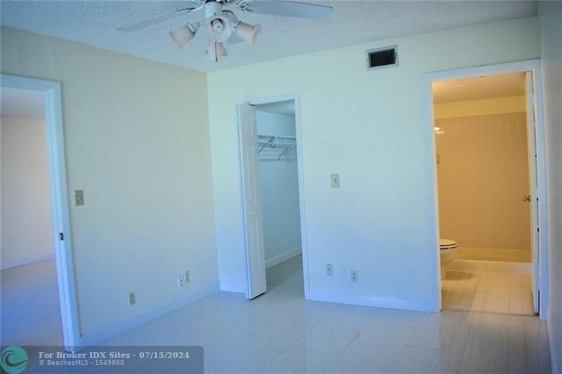 Image 14 of 21 For 9431 Boca Cove Cir  1006