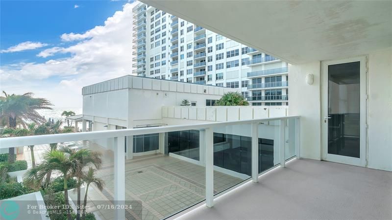 Image 42 of 58 For 2751 Ocean Dr  304n