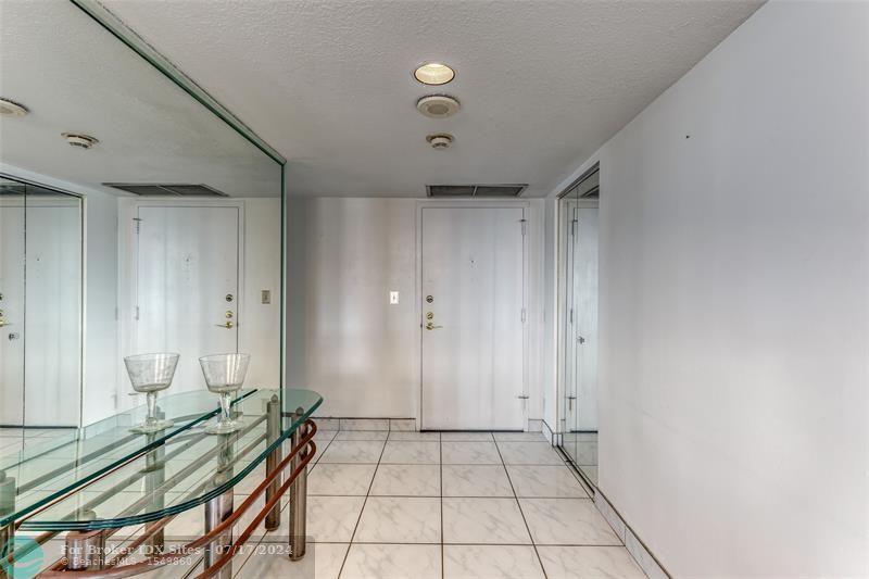 Image 11 of 82 For 1010 Ocean Blvd  1608