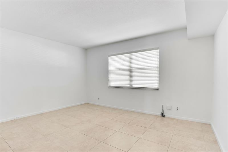 Image 16 of 46 For 3303 Aruba Way  M1