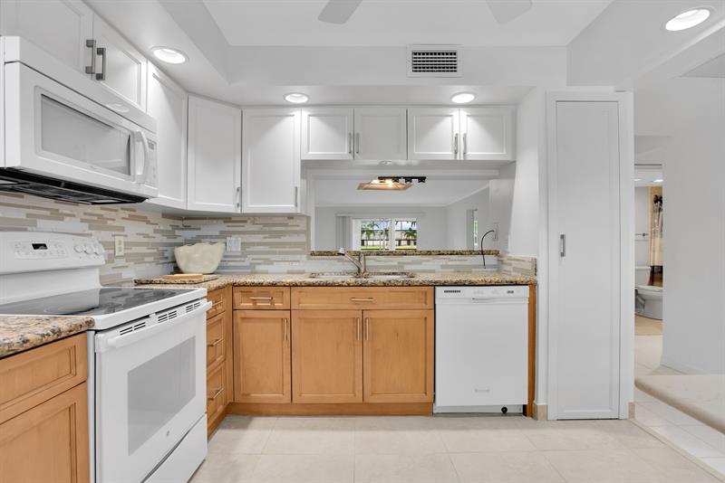 Image 2 of 46 For 3303 Aruba Way  M1