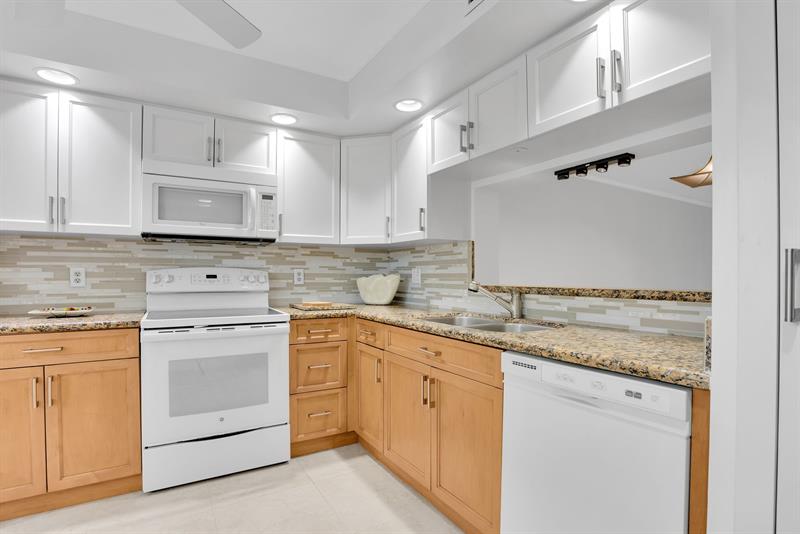 Image 5 of 46 For 3303 Aruba Way  M1