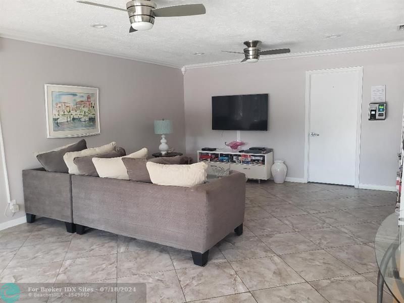 Image 14 of 19 For 659 Oakland Park Blvd  108-c