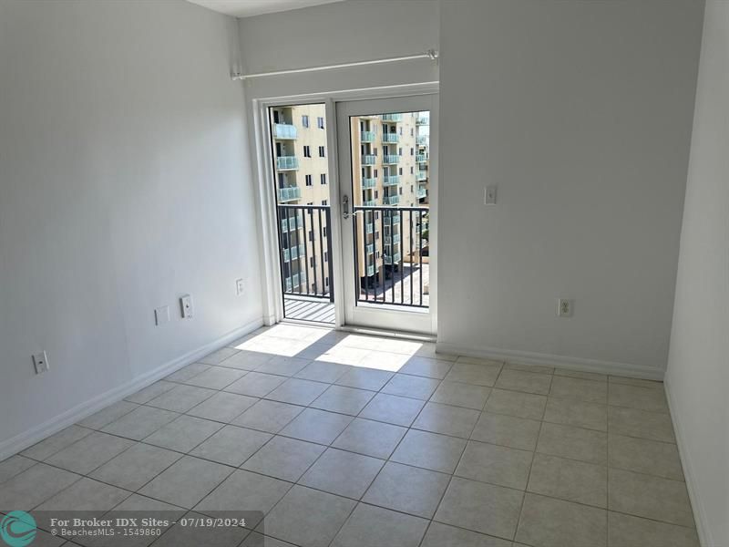 Image 7 of 27 For 3410 Coral Way  804