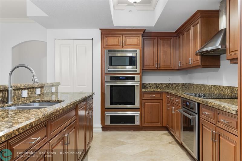 Details for 1200 Hillsboro Mile  2204, Hillsboro Beach, FL 33062