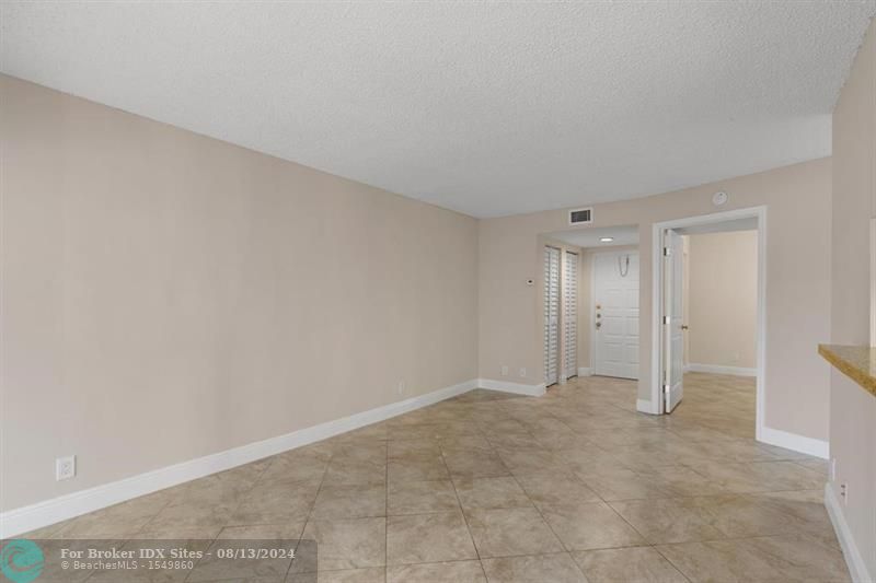 Image 4 of 31 For 9755 Westview Dr  1211