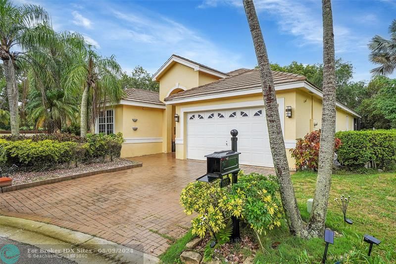 Details for 12132 Glenmore Dr, Coral Springs, FL 33071