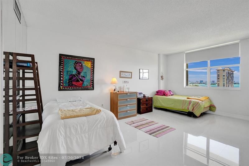 Image 10 of 24 For 11111 Biscayne Blvd  1225