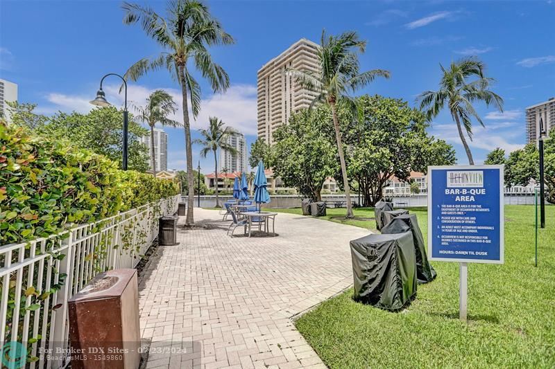 Image 45 of 62 For 19390 Collins Ave  1111