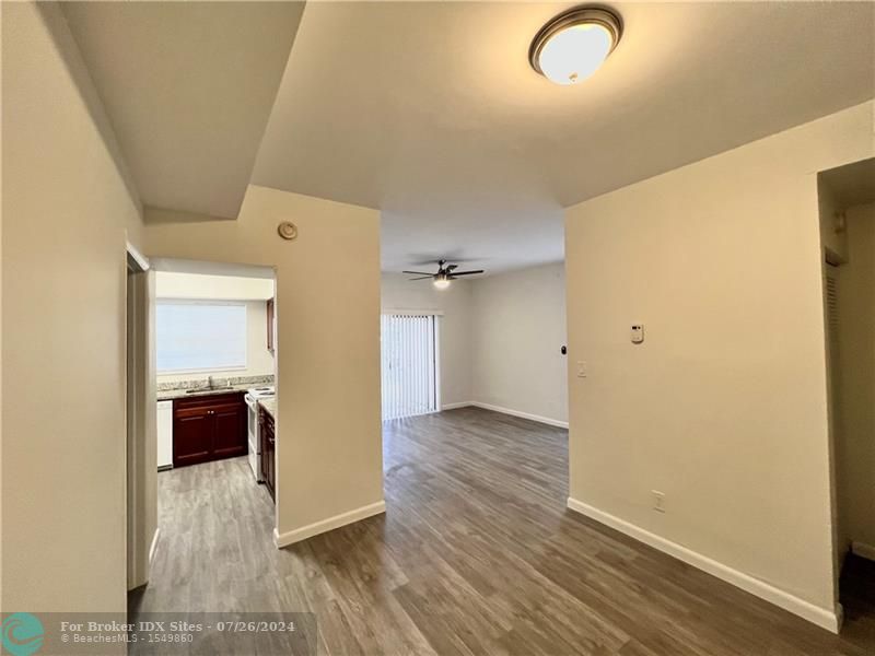 Image 4 of 16 For 640 Cypress Club Way  B12