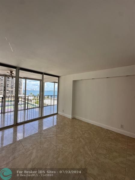 Image 18 of 18 For 1925 Brickell Ave  804-805