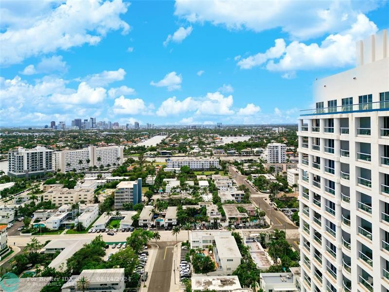 Image 30 of 38 For 551 Fort Lauderdale Beach Blvd  R1902