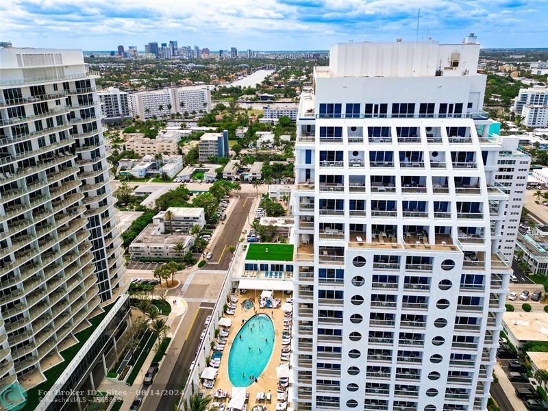 Image 36 of 38 For 551 Fort Lauderdale Beach Blvd  R1902