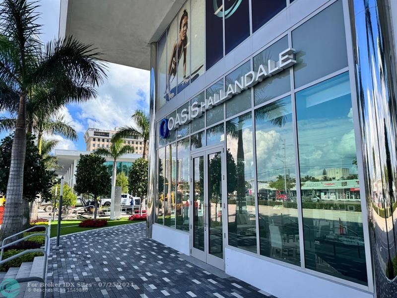 Image 5 of 16 For 1006 Hallandale Beach Blvd  205