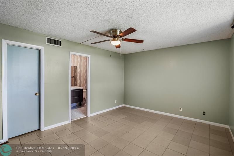 Image 16 of 19 For 2901 46th Ave  409