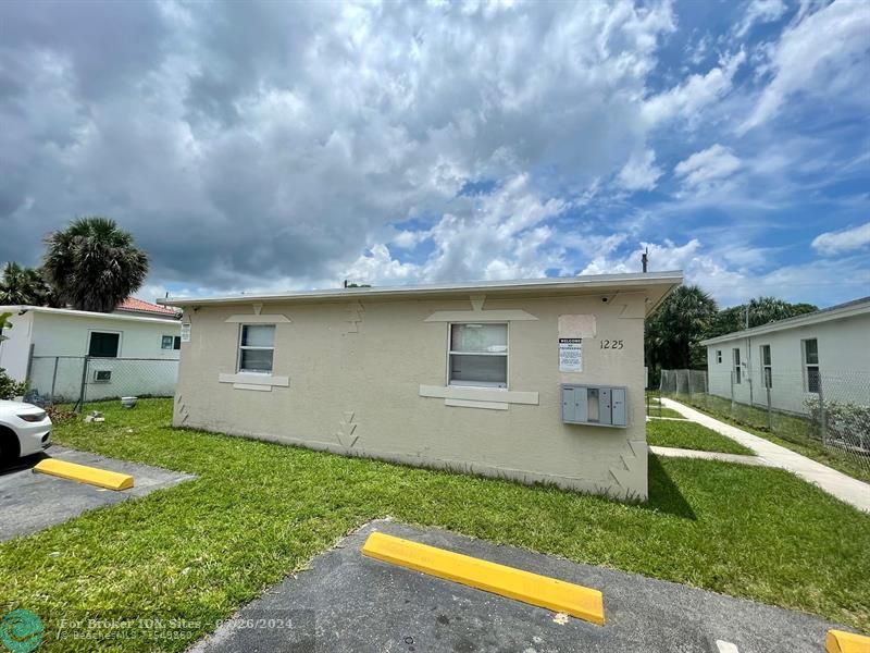 Details for 1225 2nd St  2, Fort Lauderdale, FL 33311