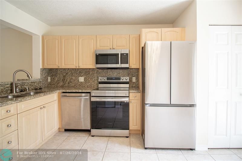 Details for 7850 6th St  104, Pembroke Pines, FL 33024