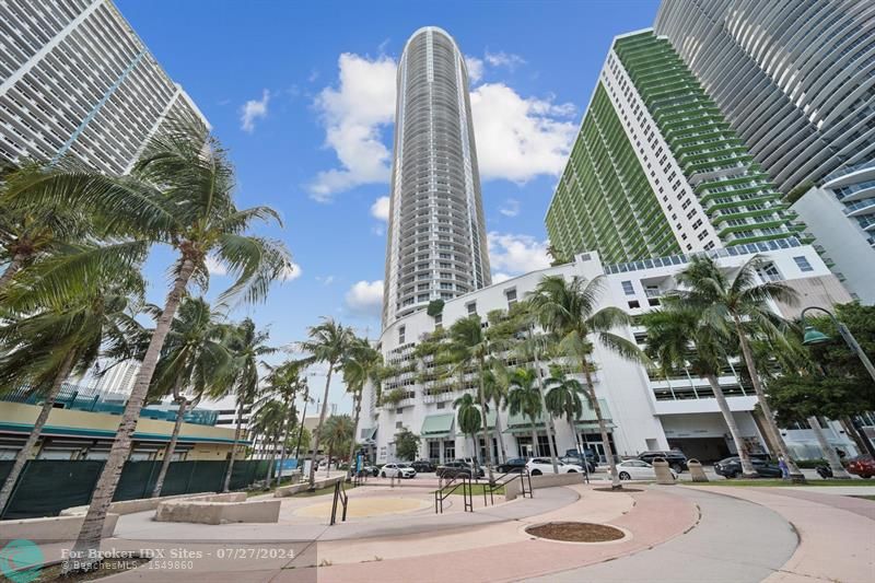 Image 21 of 27 For 1750 Bayshore Dr  4315