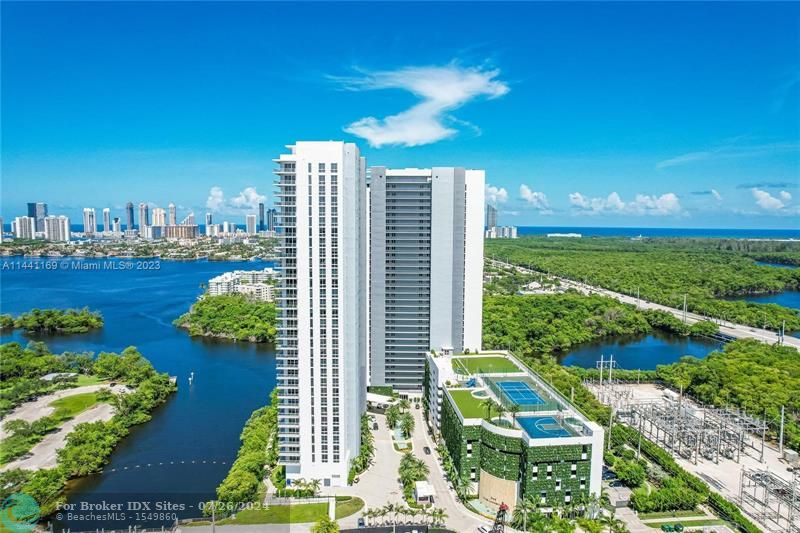 Image 48 of 50 For 16385 Biscayne Blvd  1202