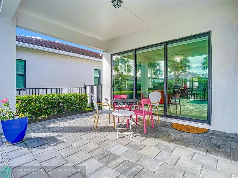 Image 34 of 47 For 16047 Key Biscayne Ln