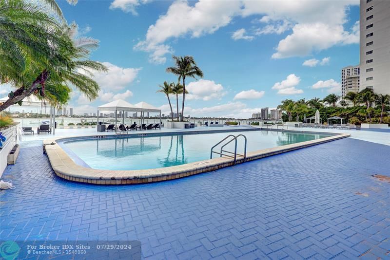 Details for 1000 West Ave  1405, Miami Beach, FL 33139