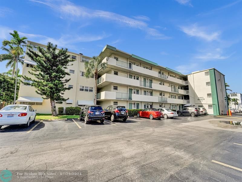 Image 2 of 23 For 1333 Hallandale Beach Blvd  113