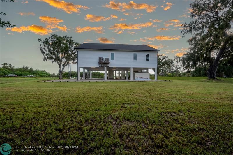 Image 8 of 94 For 1610 Bayshore Dr