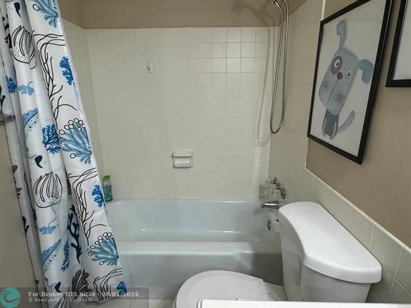 Image 11 of 34 For 305 Pompano Beach Blvd  1403