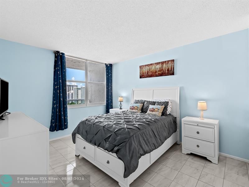 Image 36 of 60 For 3015 Ocean Blvd  16d