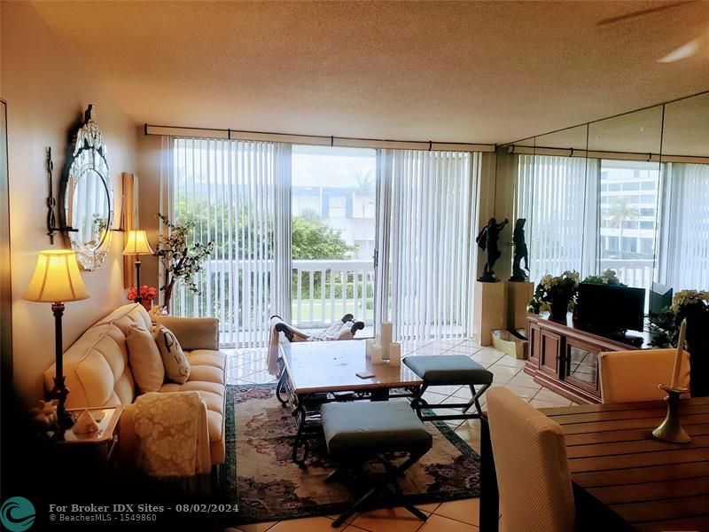 Image 4 of 15 For 3570 Ocean Boulevard  311