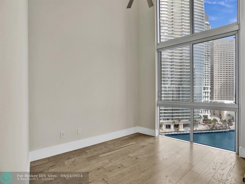 Image 56 of 77 For 465 Brickell Ave  1401