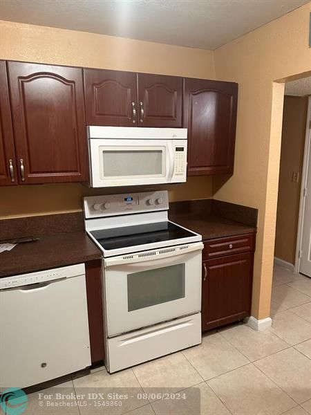 Details for 3361 47th Ter  124, Lauderdale Lakes, FL 33319