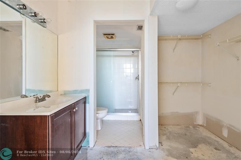 Image 15 of 24 For 2767 Carambola Cir  402