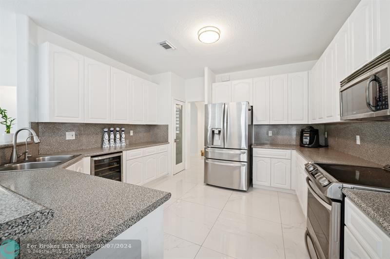 Image 15 of 45 For 16535 13th Ct