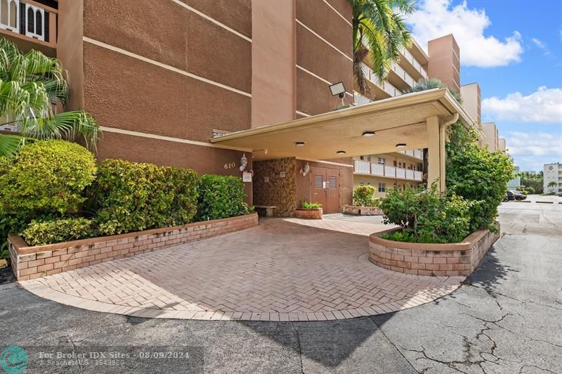 Details for 610 12th Ave  406, Hallandale Beach, FL 33009