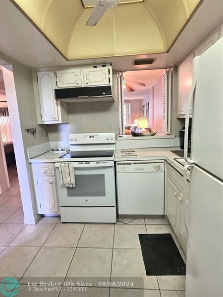 Image 4 of 14 For 1333 Hallandale Beach Blvd  313