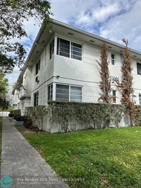 Details for 1995 Marseille Dr  5, Miami Beach, FL 33141