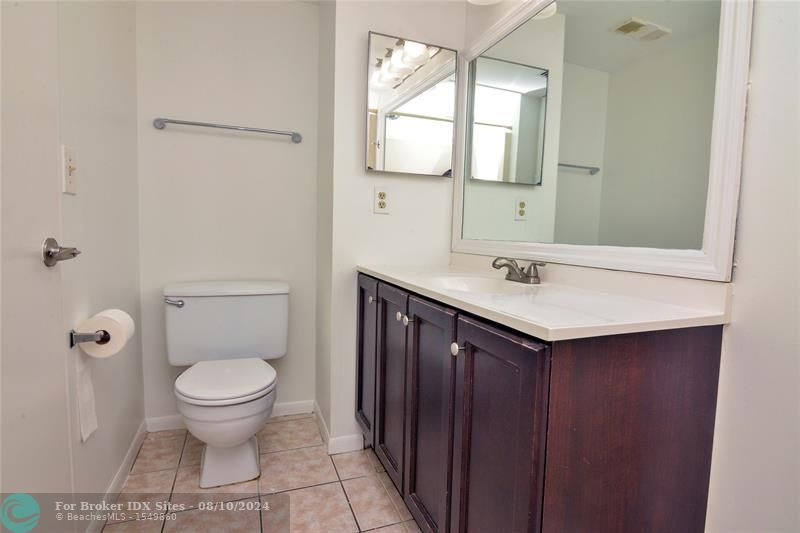 Image 22 of 26 For 6760 Palmetto Cir  104