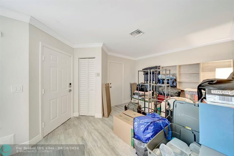 Image 10 of 53 For 10160 Royal Palm Blvd  506-5