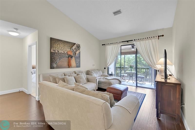 Image 8 of 29 For 4101 Coral Tree Cir  312