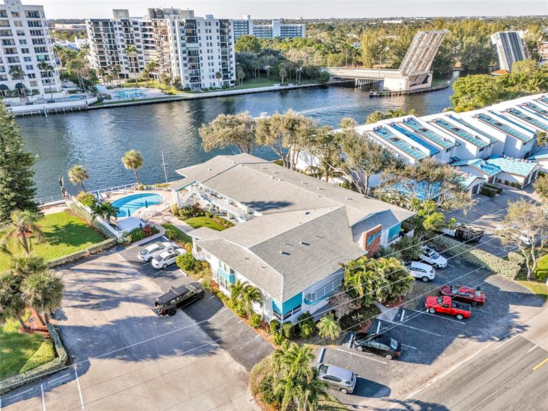 Image 36 of 41 For 1201 Riverside Dr  3